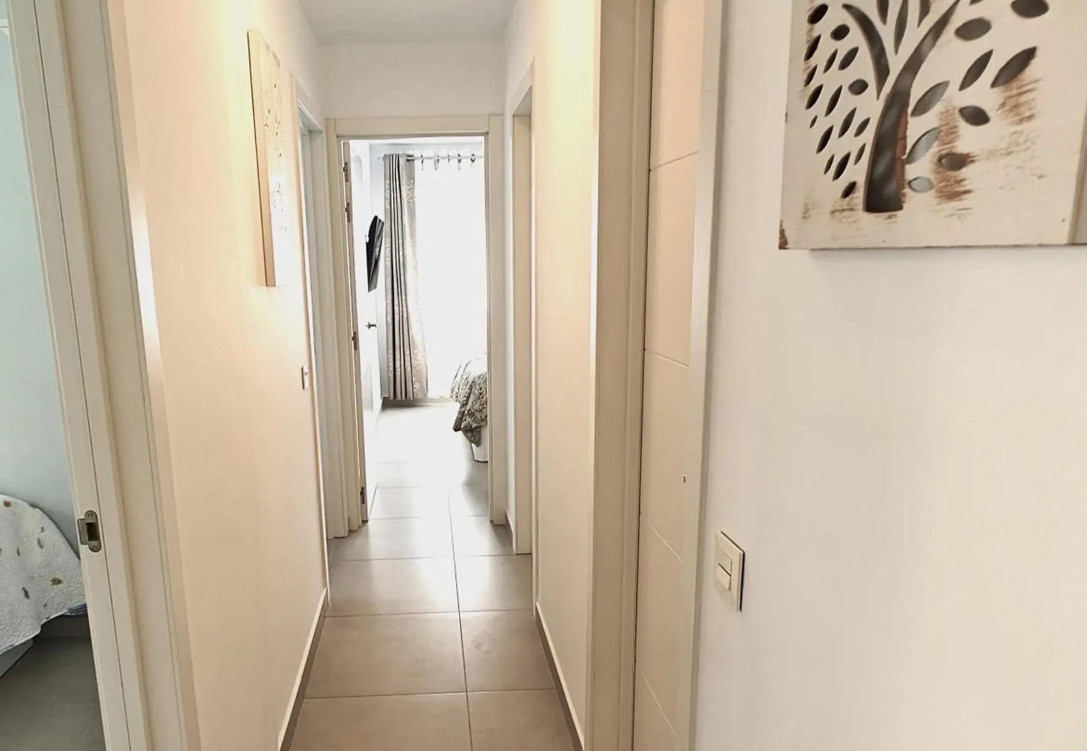 Sun Apartment - 3 Bedrooms, Priv Parking, Pool, Ac, Tv Channels, Fibre Net Los Cristianos  Spagna