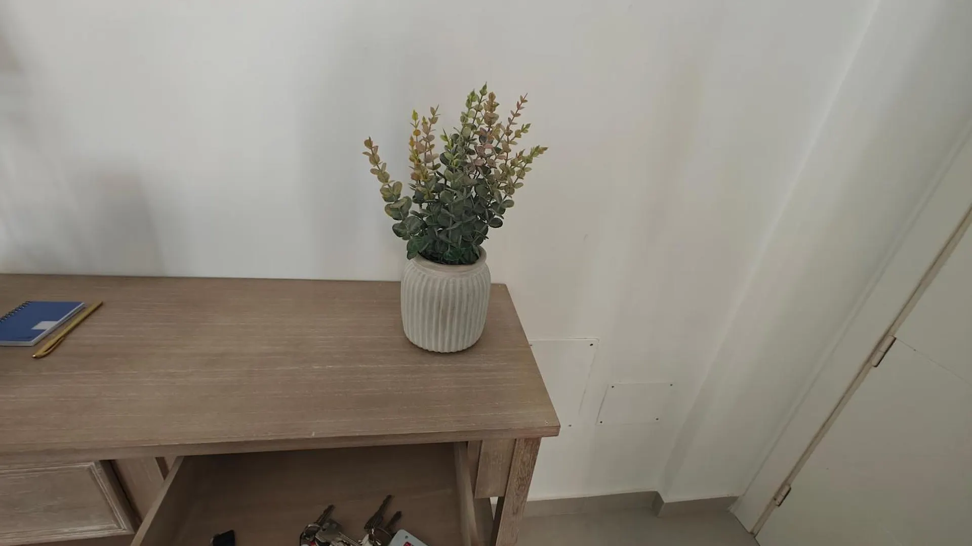Sun Apartment - 3 Bedrooms, Priv Parking, Pool, Ac, Tv Channels, Fibre Net Los Cristianos